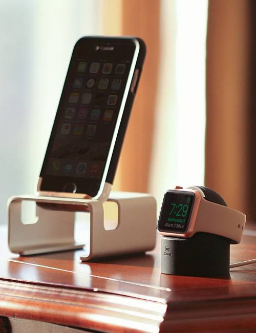W2 Stand for Apple watch
