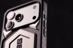 UAG Monarch Pro iPhone 17 Pro Max Carbon Fiber Titanium Case